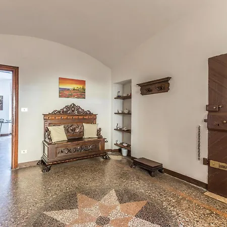 San Mamolo Retreats *